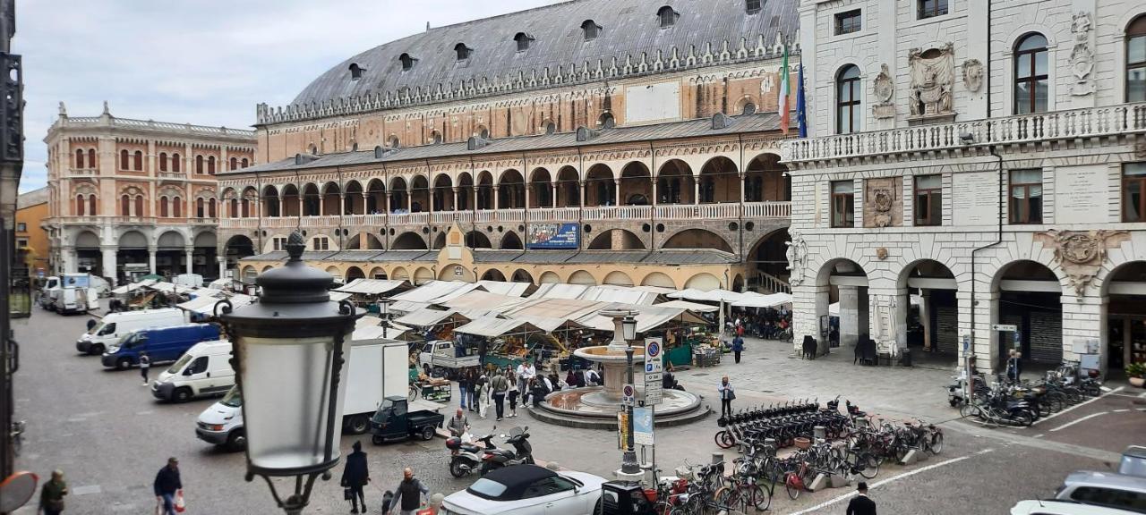 Padovaresidence Apartments - Vista Piazza Delle Erbe E Palazzo Della Ragione Luaran gambar