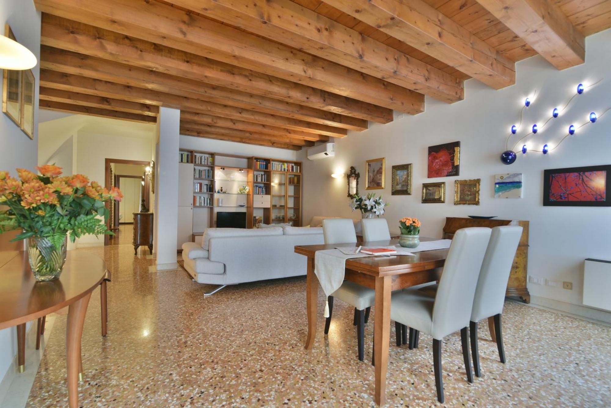 Padovaresidence Apartments - Vista Piazza Delle Erbe E Palazzo Della Ragione Luaran gambar