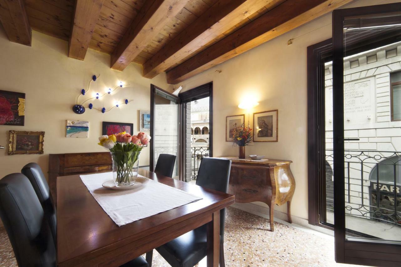 Padovaresidence Apartments - Vista Piazza Delle Erbe E Palazzo Della Ragione Luaran gambar