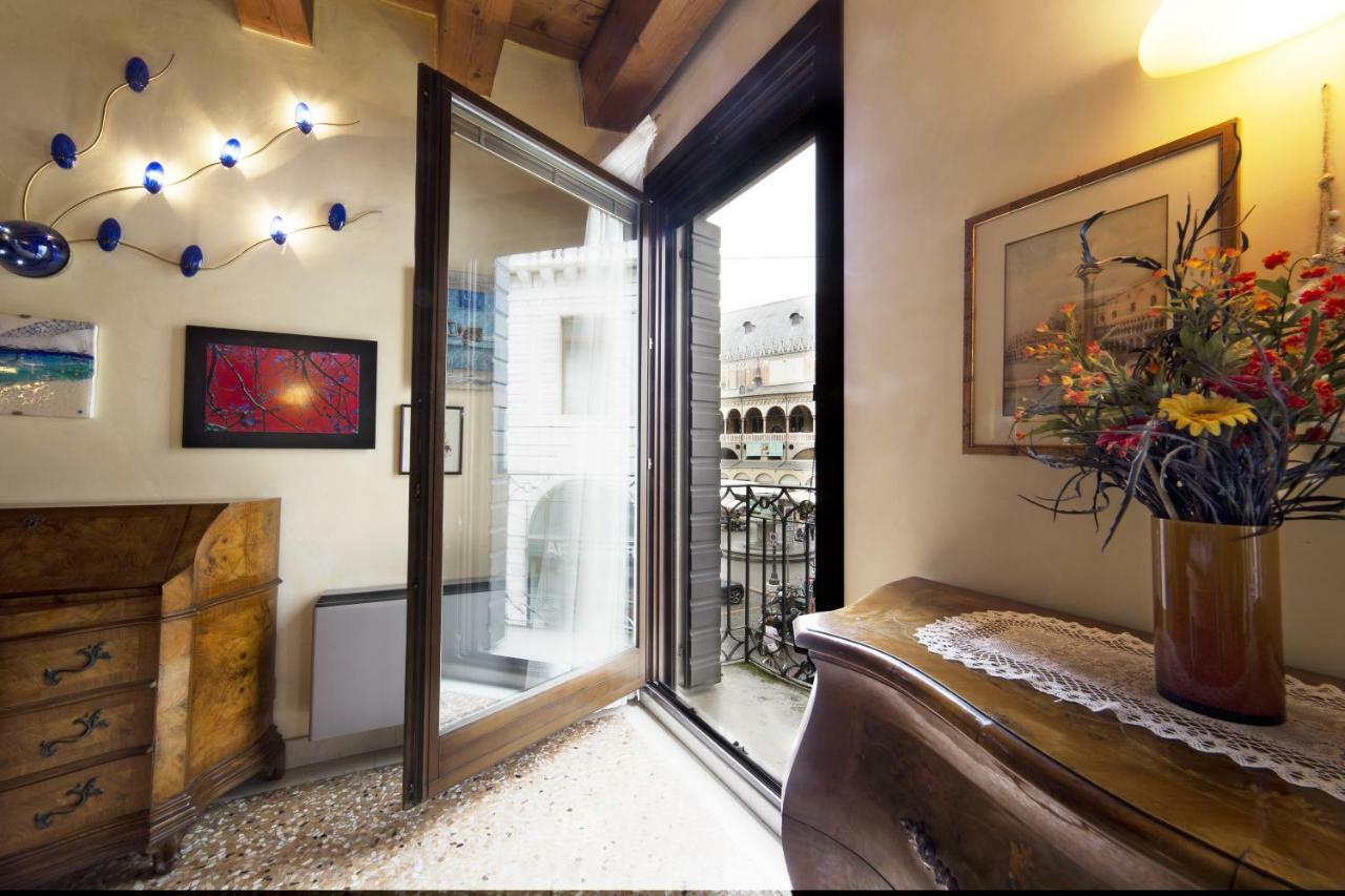 Padovaresidence Apartments - Vista Piazza Delle Erbe E Palazzo Della Ragione Luaran gambar